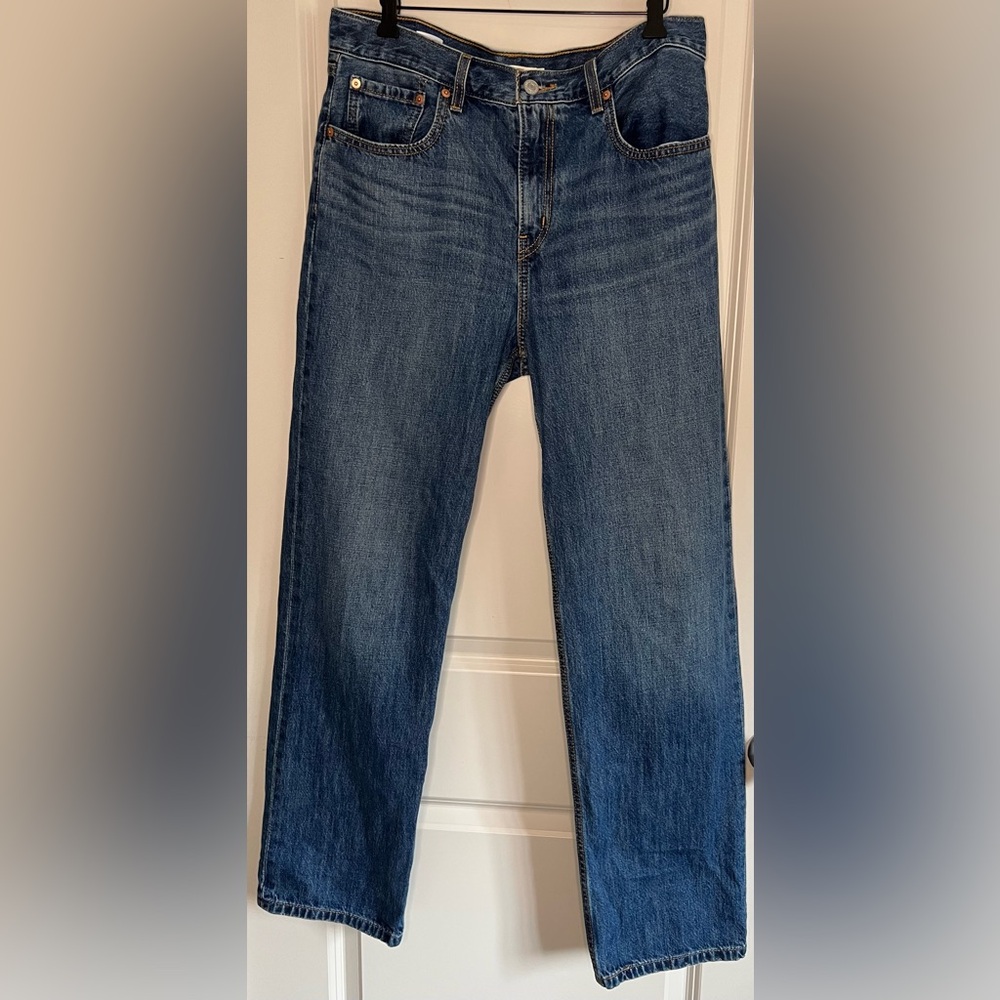 Levi's Women's Straight Leg Jeans – Medium Blue Wash - Picture 6 of 10